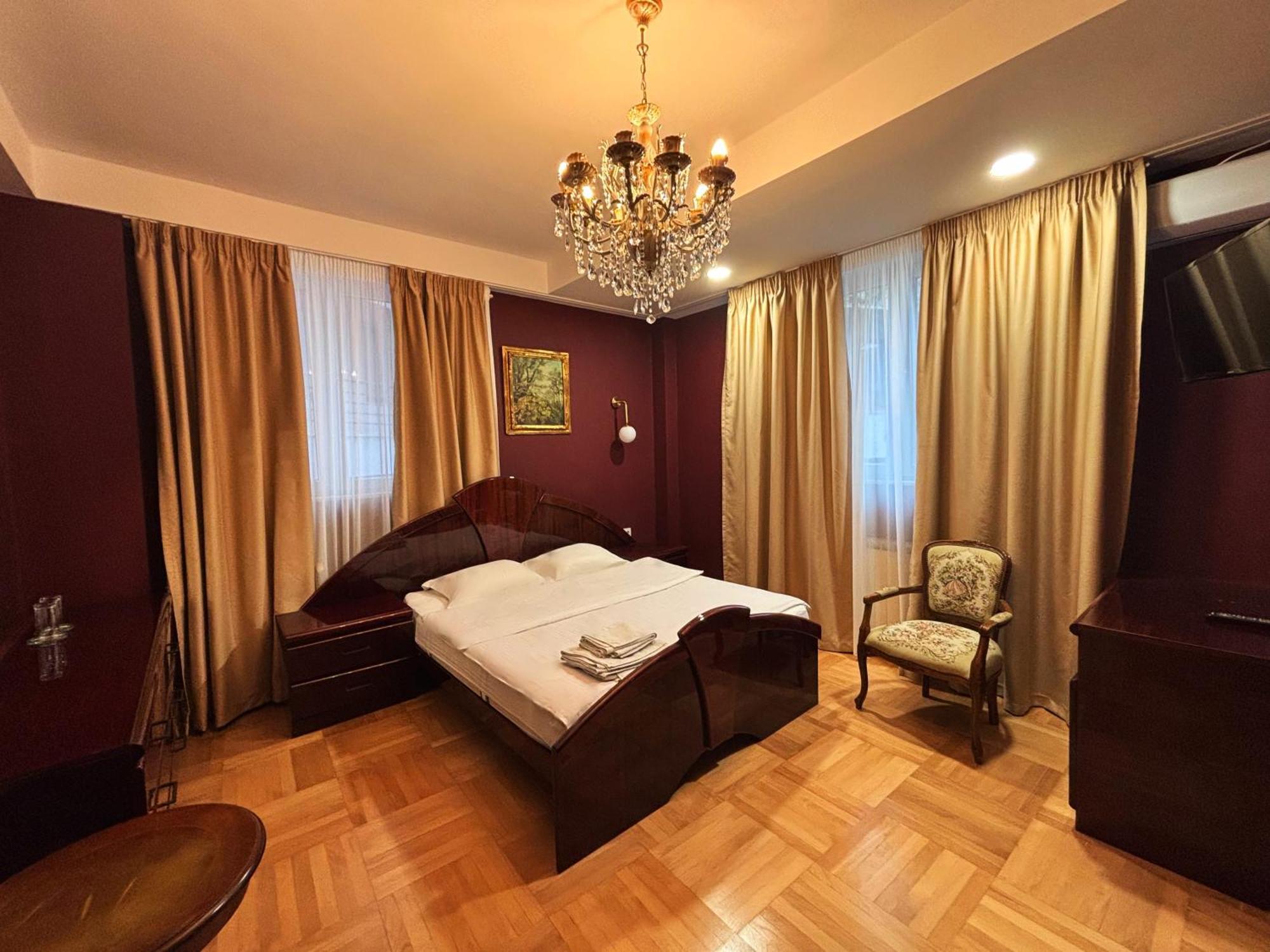 Vila A&B Бухарест Экстерьер фото