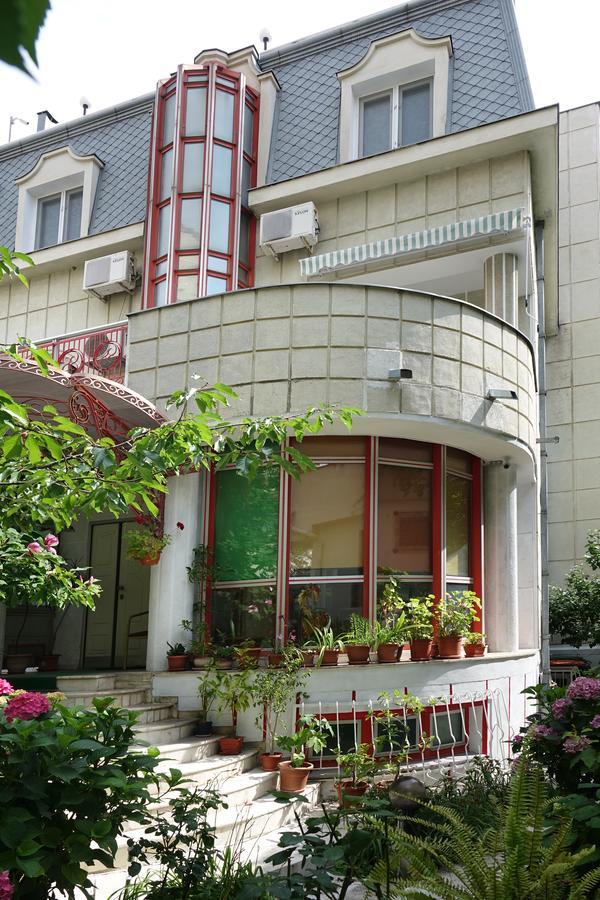 Vila A&B Бухарест Экстерьер фото